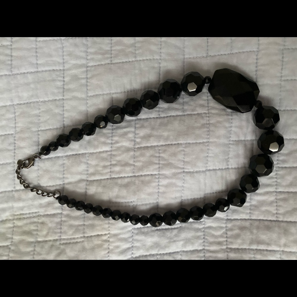BR Black Beaded Necklace.